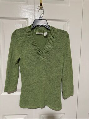 Tweeds Olive Green V-Neck Knit Sweater